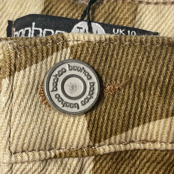 NWT - BOOHOO TALL CHECKERBOARD PRINTED BOYFRIEND JEANS SIZE 6/M - Picture 11 of 15